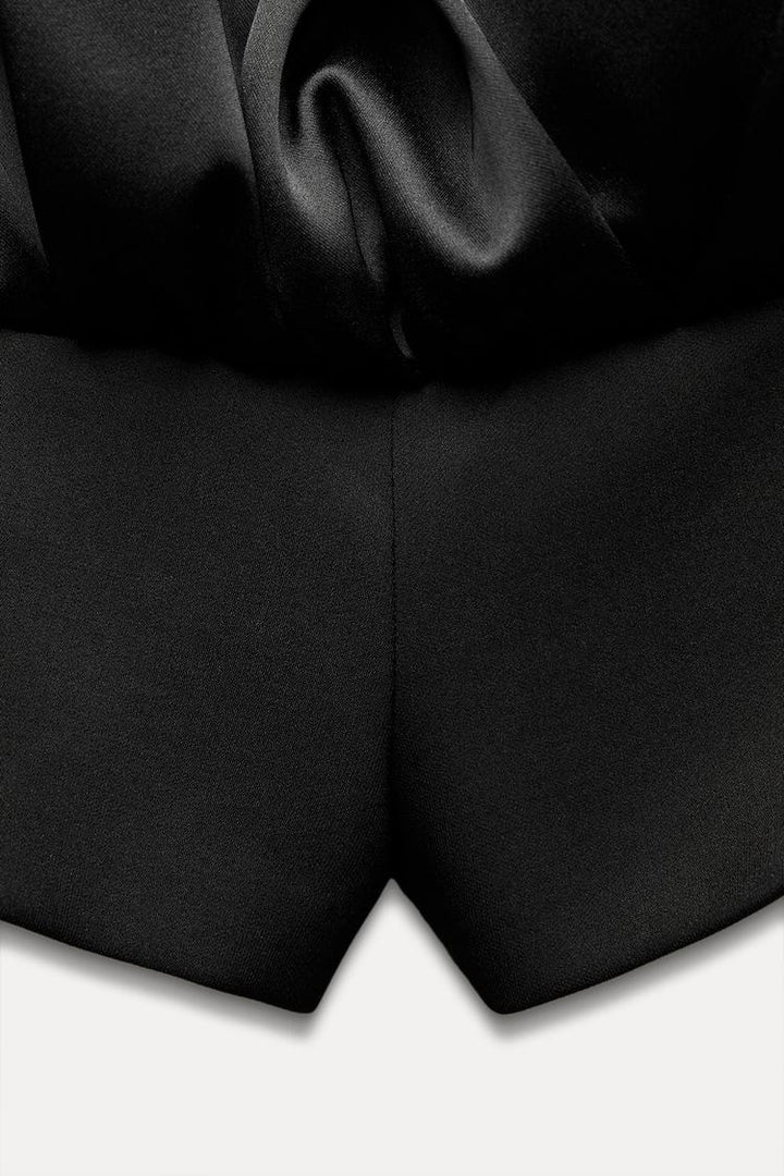 Eleganza – Rochie Mini de Damă cu Volane și Pliuri