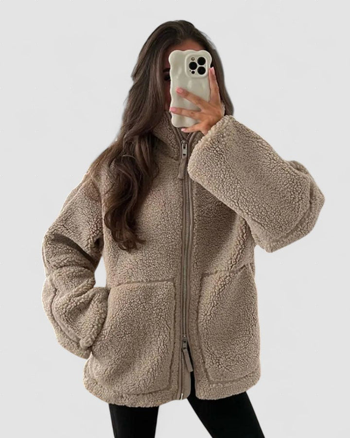 Penelope – Jachetă de Damă Confortabilă din Material Teddy Moale