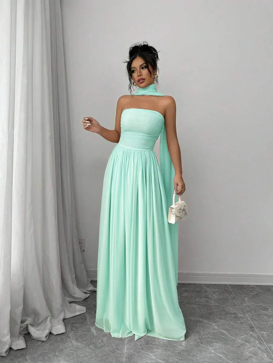 Alessia – Rochie de Damă Maxi Elegantă Sculptată Fără Bretele
