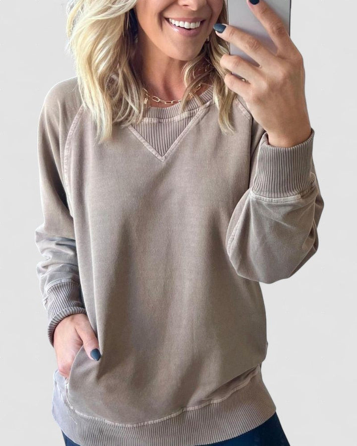 Viola – Pulover de Damă cu Mâneci Raglan și Buzunare