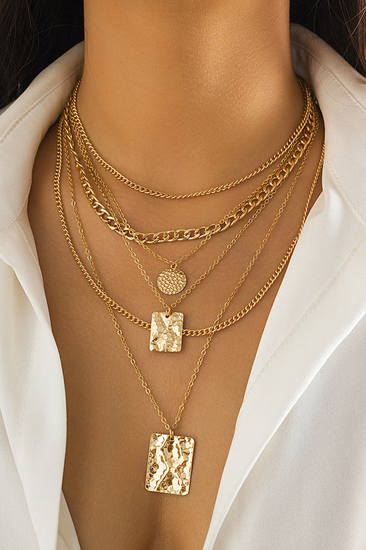 Daria – Colier cu pandantiv geometric