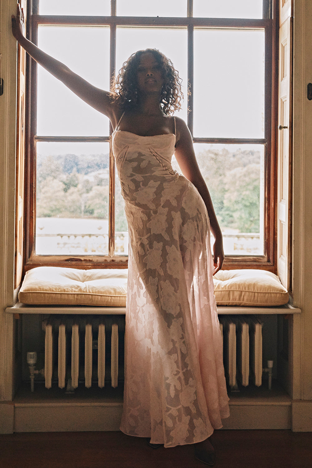 Aleida – Rochie Elegantă de Damă, Design Sofisticat și Croială Comfortabilă