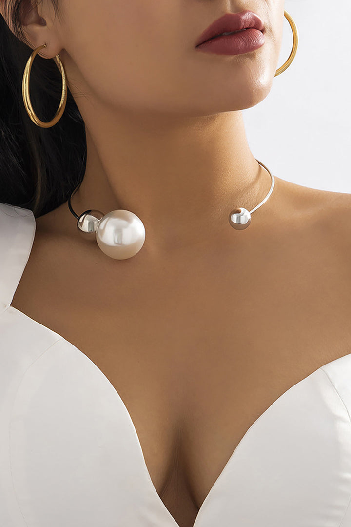 Alina – Colier metalic cu perlă