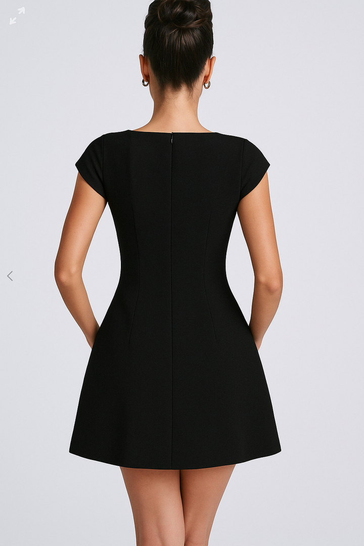 Avenel – Rochie Mini Elegantă de Damă cu Decolteu Pătrat