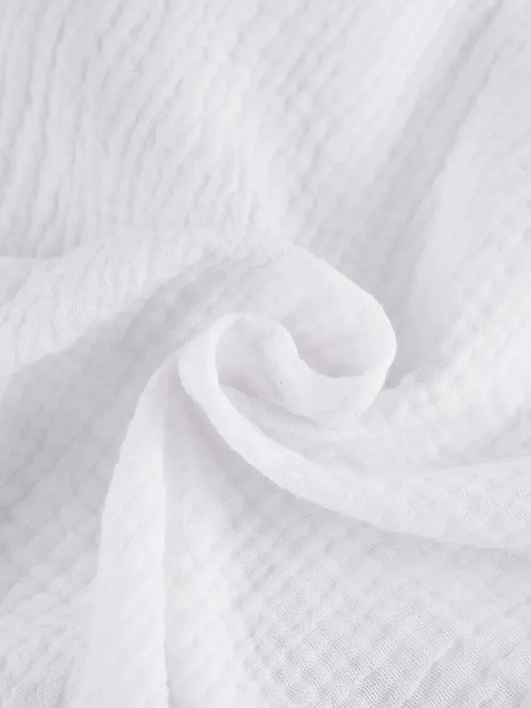 Set minimalist, ușor, cu cămașă și pantaloni