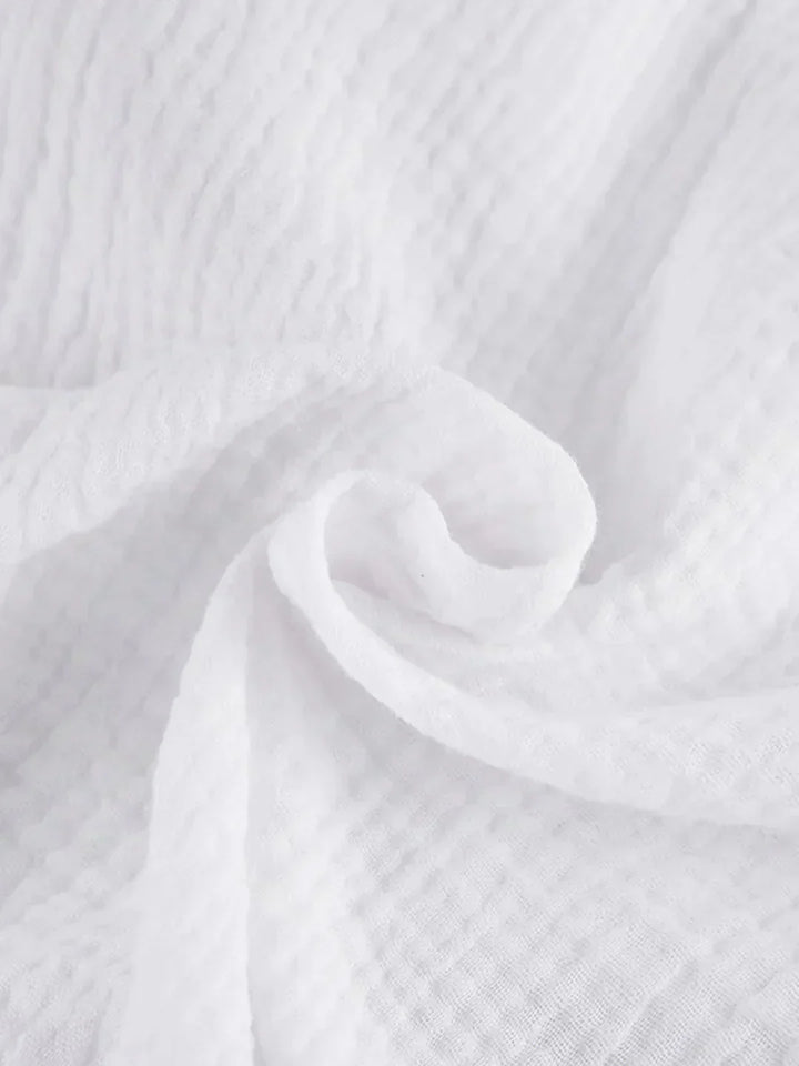 Set minimalist, ușor, cu cămașă și pantaloni