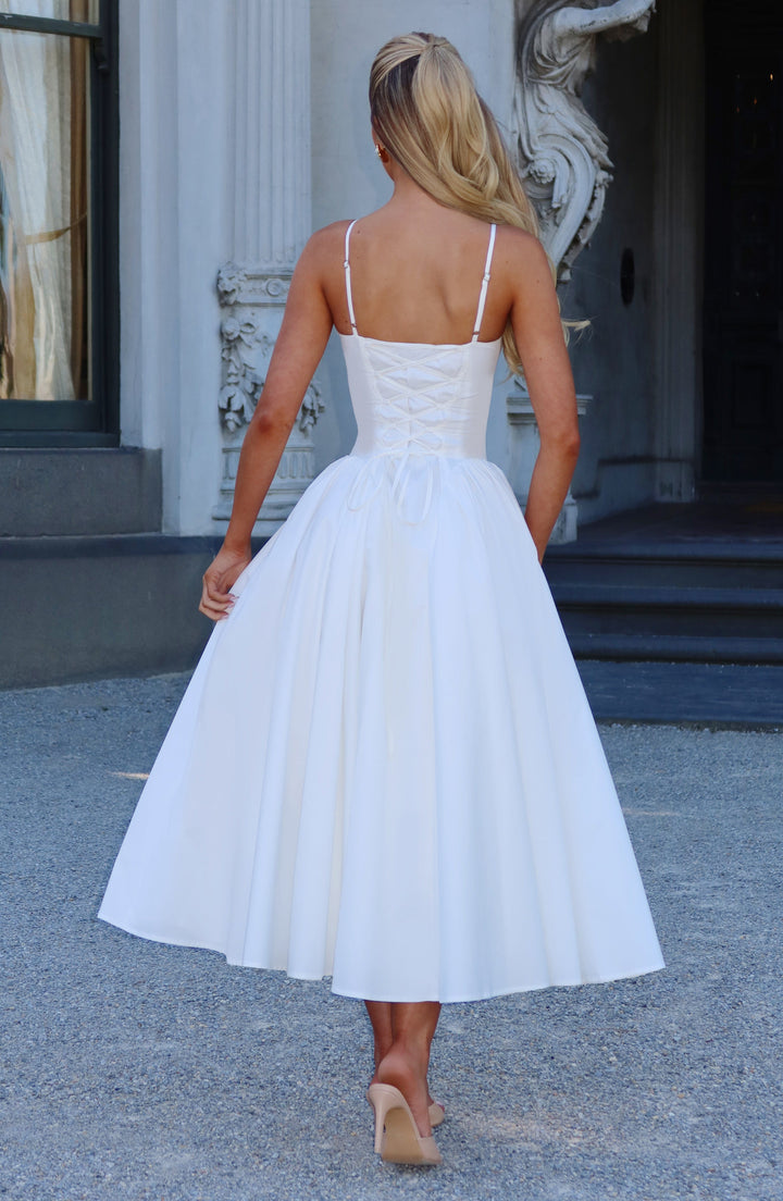 Luminara – Rochie Midi de Damă Elegantă cu Top Ajustat și Fustă Voluminoasă