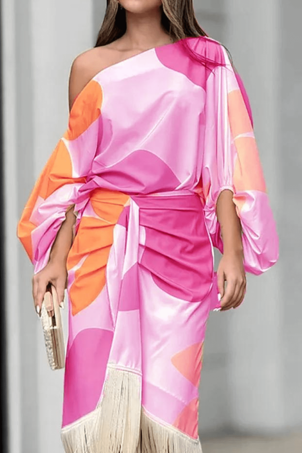 Talia – Rochie de Damă Satinată Elegantă cu Volane Asimetrice